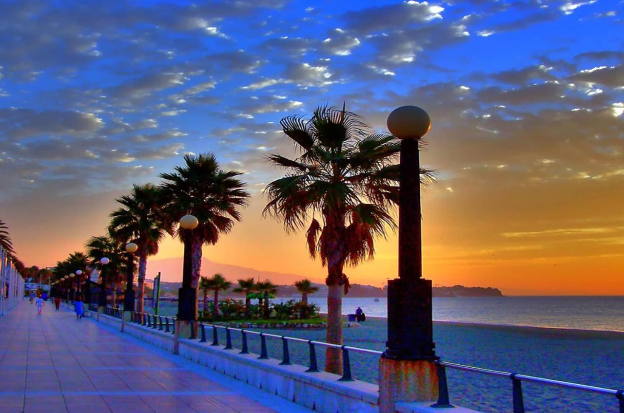 Aparment Neptuno- Located On The Promenade A Few Metres From The Beach. Estepona Eksteriør bilde
