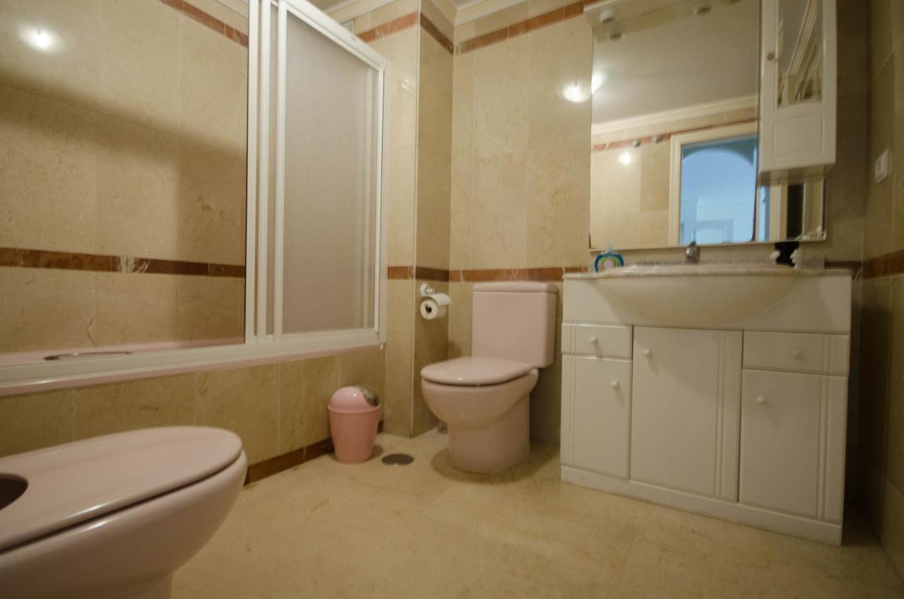 Aparment Neptuno- Located On The Promenade A Few Metres From The Beach. Estepona Eksteriør bilde