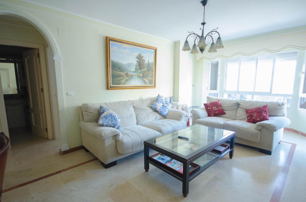 Aparment Neptuno- Located On The Promenade A Few Metres From The Beach. Estepona Eksteriør bilde