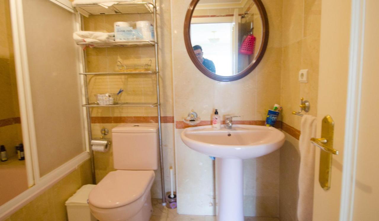 Aparment Neptuno- Located On The Promenade A Few Metres From The Beach. Estepona Eksteriør bilde