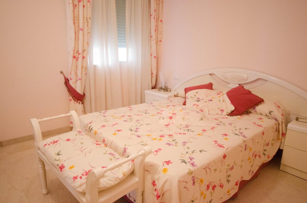 Aparment Neptuno- Located On The Promenade A Few Metres From The Beach. Estepona Eksteriør bilde