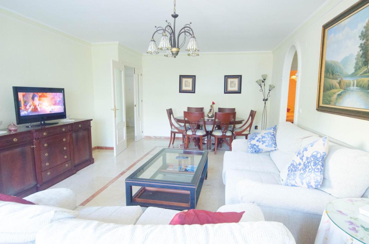 Aparment Neptuno- Located On The Promenade A Few Metres From The Beach. Estepona Eksteriør bilde